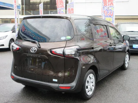 Toyota Sienta