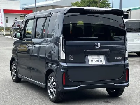 Honda N-BOX Custom