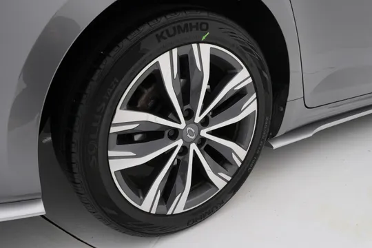 Renault Talisman (SM6)
