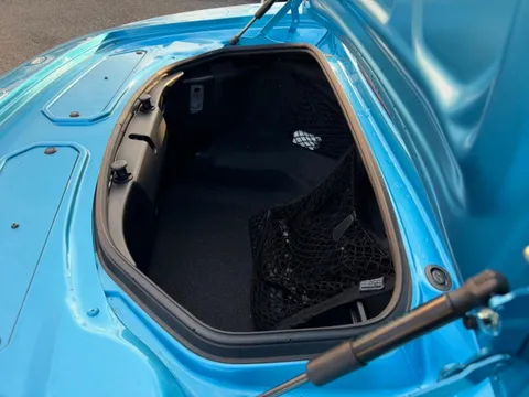 Mazda MX-5 (Roadster)