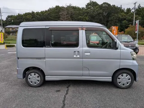Daihatsu Atrai Wagon