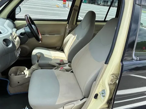 Daihatsu Esse