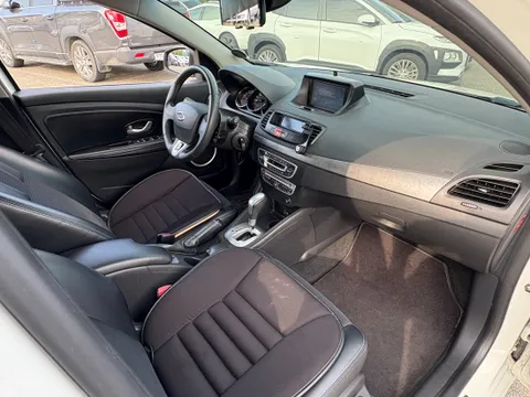 Renault SM3