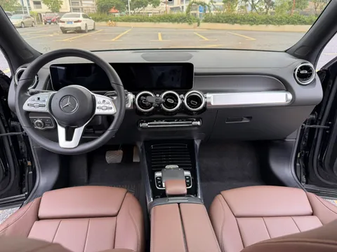 Mercedes-Benz Mercedes-Benz GLB