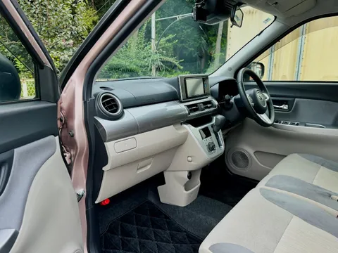 Toyota Pixis Joy