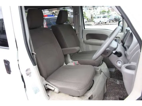 Nissan Clipper