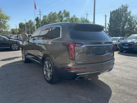 Cadillac XT6