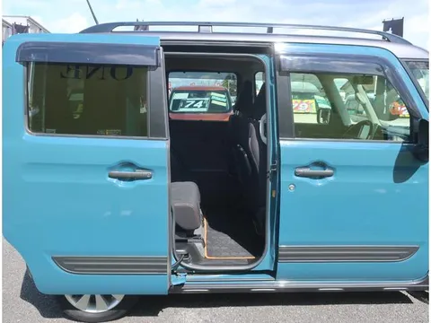Suzuki Spacia Gear