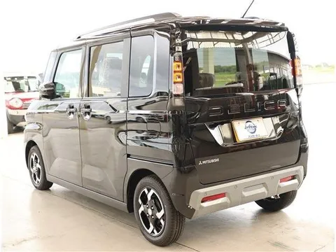 Mitsubishi Delica Mini
