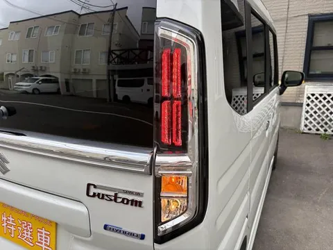 Suzuki Spacia Custom
