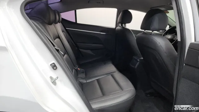 Hyundai Elantra (Avante)