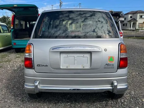Daihatsu Mira Gino