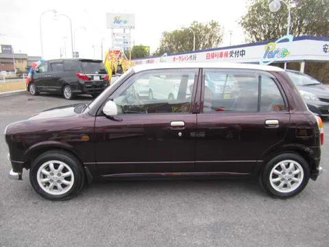 Daihatsu Mira Gino