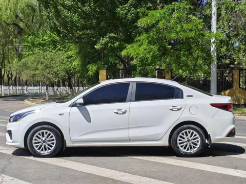 Kia K2