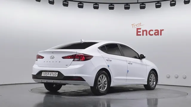 Hyundai Elantra (Avante)