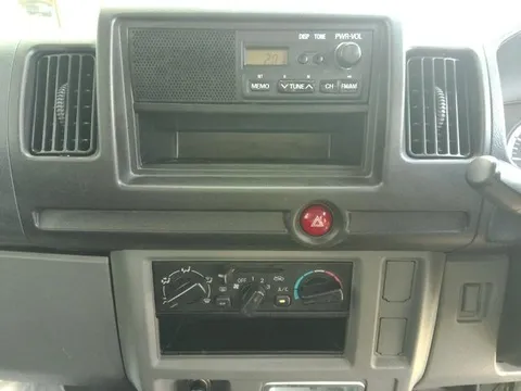 Mitsubishi Minicab Van