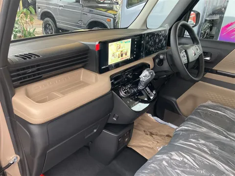 Mitsubishi Delica Mini