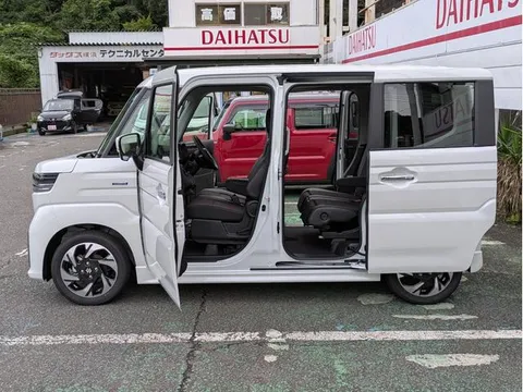 Suzuki Spacia Custom