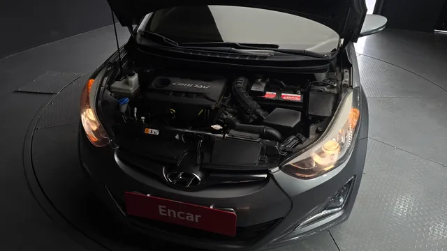 Hyundai Elantra (Avante)