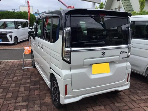 Suzuki Spacia Custom