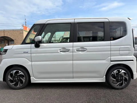 Suzuki Spacia Custom