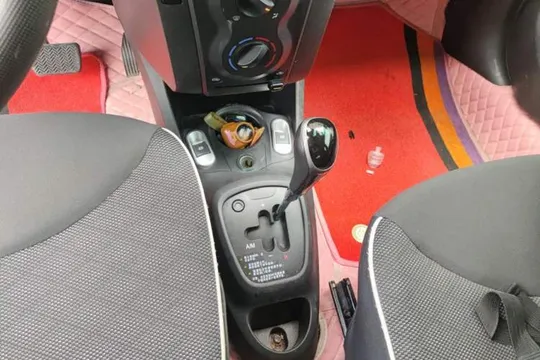 BYD F0