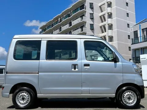 Toyota Pixis Van