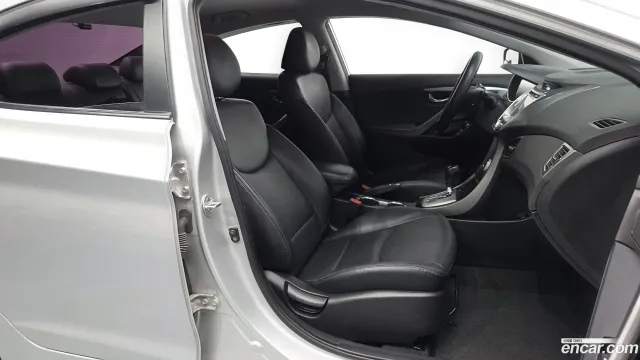 Hyundai Elantra (Avante)