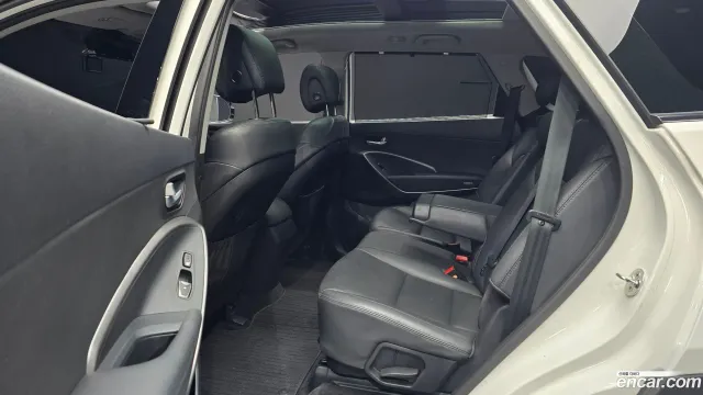 Hyundai Grand Santa Fe (Maxcruz)