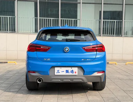BMW X2