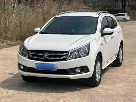 Venucia T70