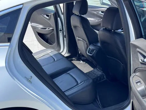 Chevrolet Malibu XL