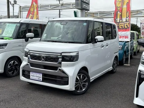 Honda N-BOX Custom