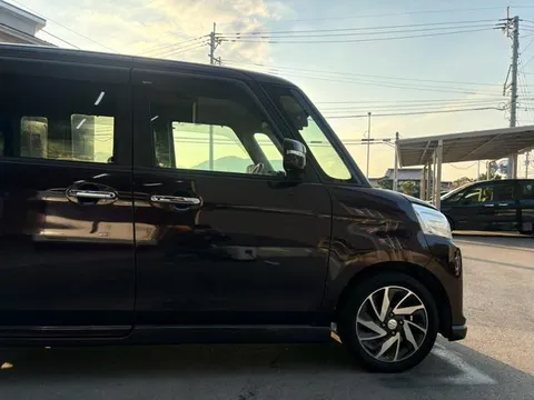 Suzuki Spacia Custom