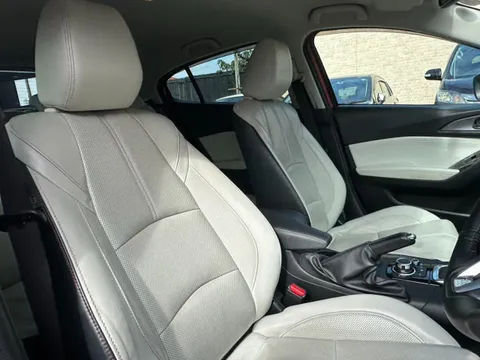Mazda Axela Sport