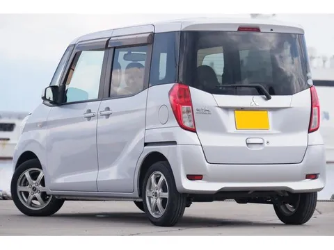 Mitsubishi eK Space