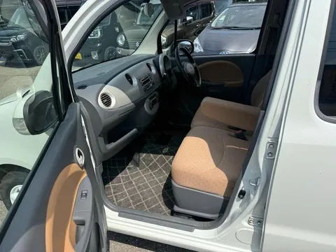 Daihatsu Move Latte