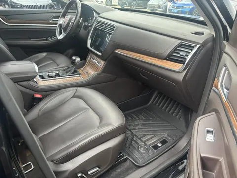 Roewe RX8
