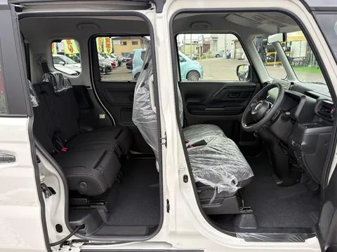 Suzuki Spacia Gear