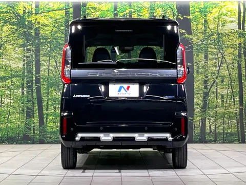 Mitsubishi Delica Mini