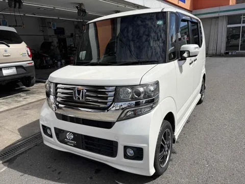 Honda N-BOX Custom