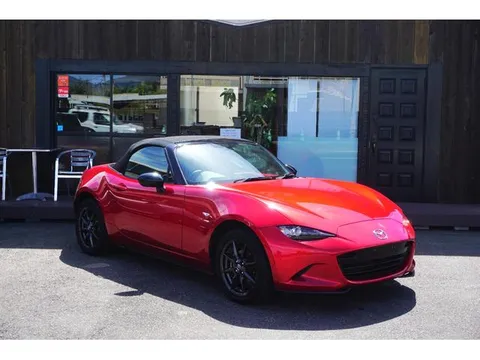 Mazda MX-5 (Roadster)