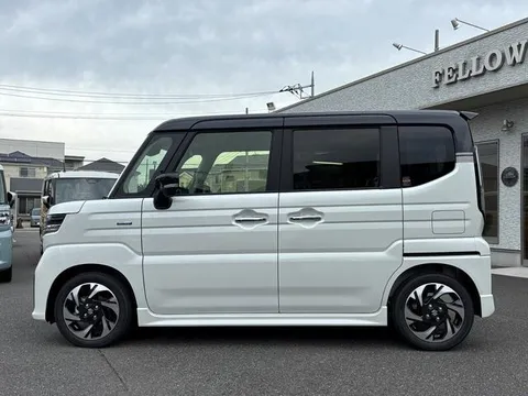 Suzuki Spacia Custom
