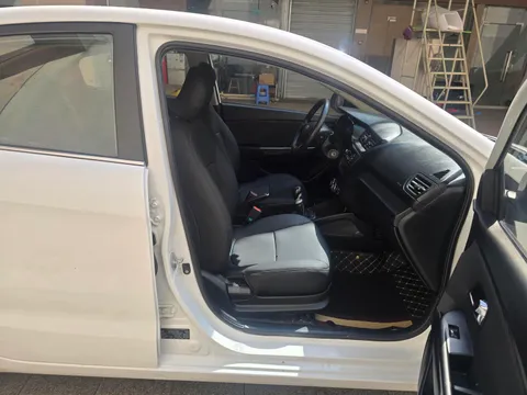 Kia K2