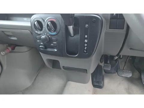 Mitsubishi Minicab Van