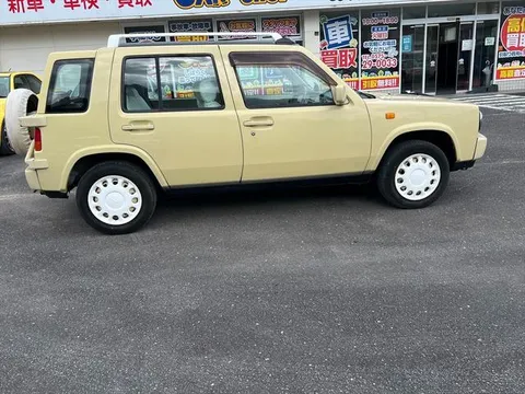 Nissan Rasheen