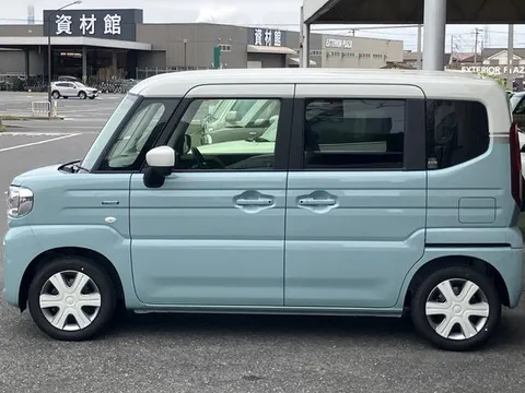 Suzuki Spacia