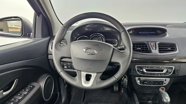 Renault SM3