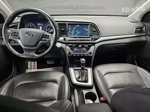 Hyundai Elantra (Avante)