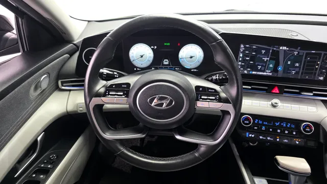 Hyundai Elantra (Avante)